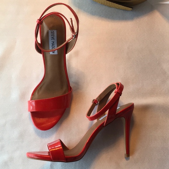 NEW Steve Madden Red Patent Heels - Picture 2 of 6